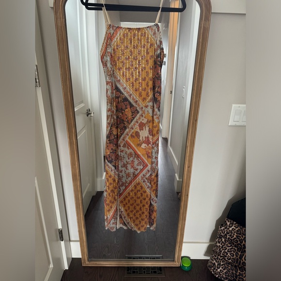 Zara Sequin Dress - Picture 2 of 5